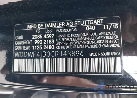 2016 Mercedes-Benz C 300 z USA, uszkodzony, nr VIN WDDWF4JB0GR143896